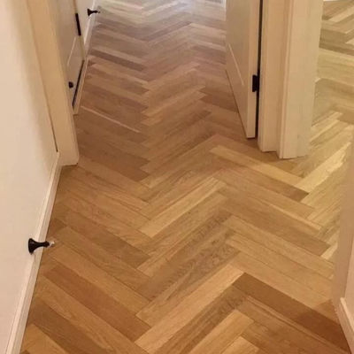 Luxe houten stijl SPC vloer Natuurlijke kleur visbeen Haringbeen Klik vinyl 4mm-8mm
