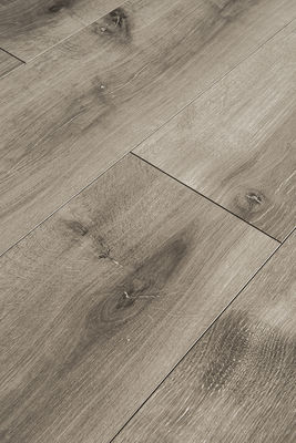 Duitse technologie laat laminaatvloeren de perfecte toevoeging aan uw woonkamer.