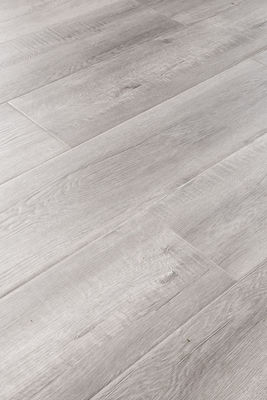 Duitse technologie laat laminaatvloeren de perfecte toevoeging aan uw woonkamer.