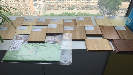 Innenvloeren van massief bamboe met natuurlijke koolstofhoudende afwerking en 100% puur bamboehout