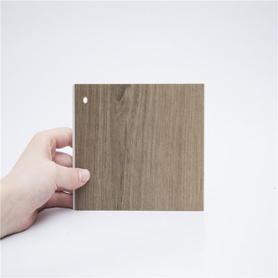 Hout-plastic composietvloeren Chevron SPC Plank Projectoplossing Kapaciteit Anderen
