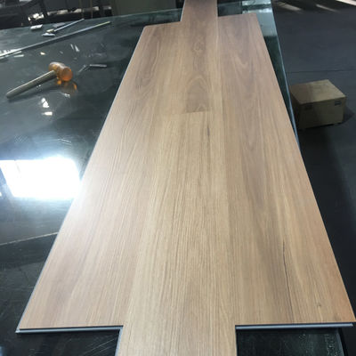 CE-gecertificeerde Spc Plank Hout Graan Stone Plastic Composite Flooring Voldoen aan ISO14001