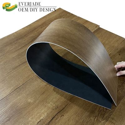 Gemakkelijk te onderhouden 7mm 8mm 12mm Luxe vinyl tegel voor modern binnen in Europese stijl