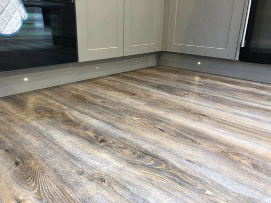 Brandbestendige waterdichte PVC Lvt Vinyl Click Floor Luxe Vinyl Plank voor binnenshuis