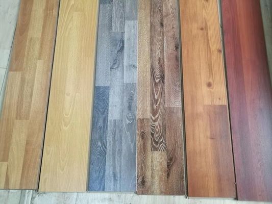 OEM ODM van Grey Laminate Vinyl Flooring in het Verenigd Koninkrijk met ISO9001 / ISO14001 / CE-certificaat