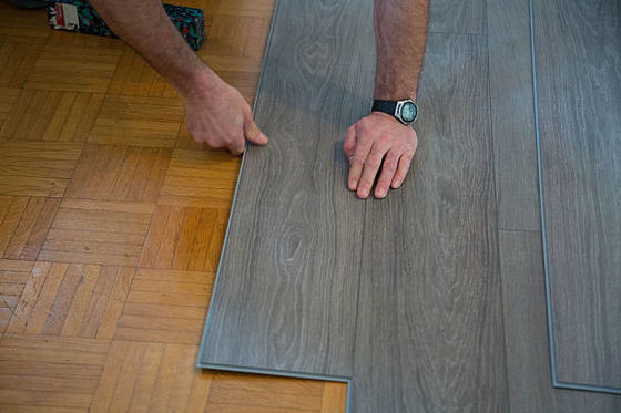 CE gecertificeerd 4mm 5mm 6mm 7mm Click Lock Spc Vinyl Flooring Tile Plastic Luxury Vinyl Plank