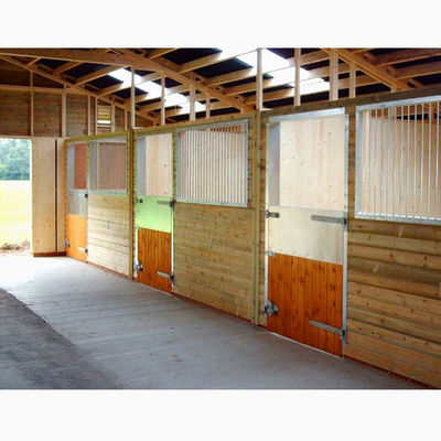 Outlet Paardenstallen Op maat gemaakte renbaan Ruiterclub hek bouwpanelen