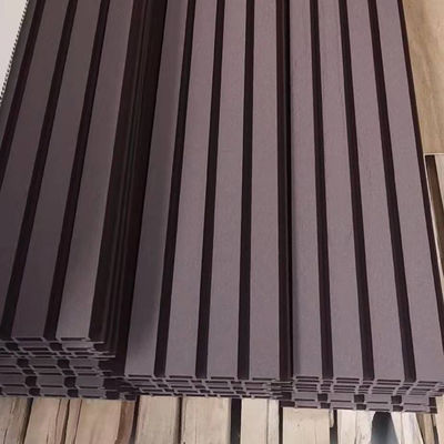 Waterdichte WPC-PVC-wandpanelen in aangepaste kleuren voor binnen- en buitenruimte