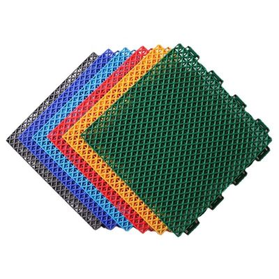 Weerbestendige PP hangvloer modulaire vergrendeling vloertegels 12 inch Sport