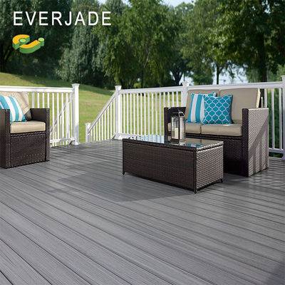Hout-plastiekcomposit 150x25mm WPC-dek voor Rumanien Pool Jetty