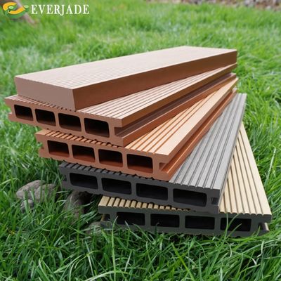 10,3%-1,4% Dichtheid Interlocking Tuindek Perfect voor buiten en 100% recyclebaar