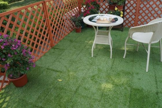 300x300x22/25 mm Grootte Interlocking Decking Tiles met hout-plastiek composiet vloer