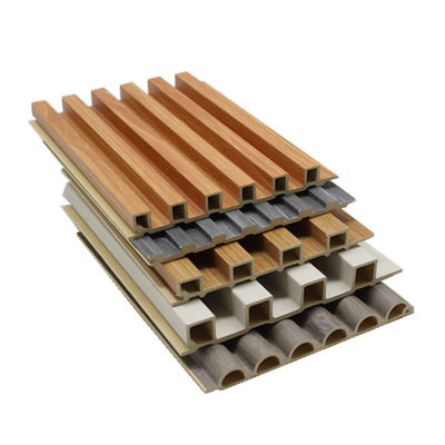 Gepersonaliseerde grootte PWC wandpaneel Plastic Sheet de PVC Efecto Madera voor SPC wandpaneel