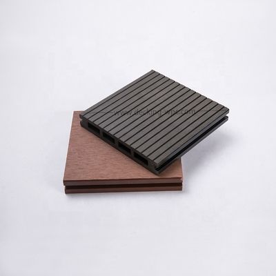 Parkeffeningoplossing Co-extrusie WPC Plastic Houten vloer met en 1,3%-1,4% Dichtheid