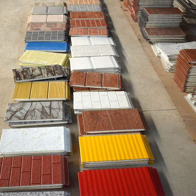 Interieur Commerciële thermische isolatie Wandpanelen Planken Aluminiumfolie Oppervlakte materiaal