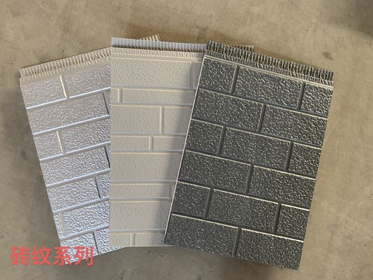 Polyurethaanoppervlakmateriaal 16 mm schuim-sandwichpaneel voor buitenwandbekleding