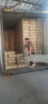 Polyurethaanoppervlakmateriaal 16 mm schuim-sandwichpaneel voor buitenwandbekleding